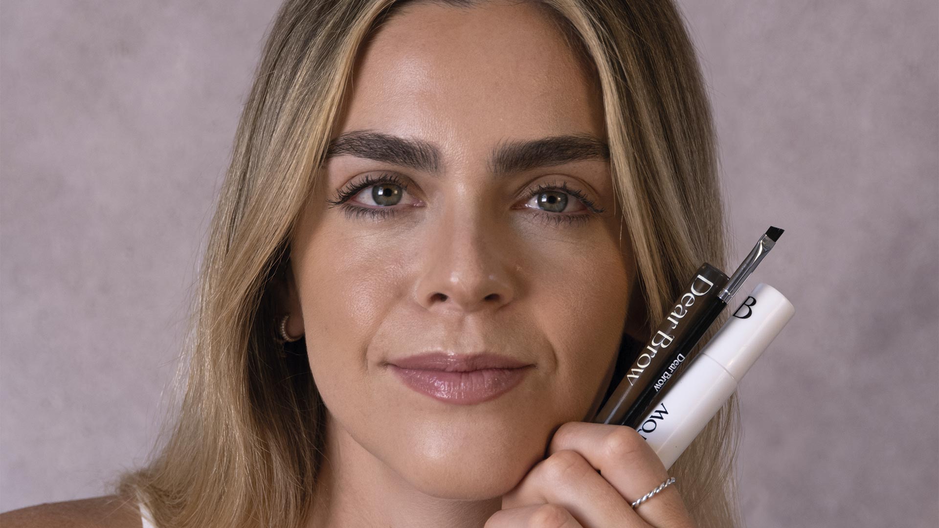 dear-brow_img1.jpg__PID:215af0b9-0599-49ad-af24-747a16e2d4e9